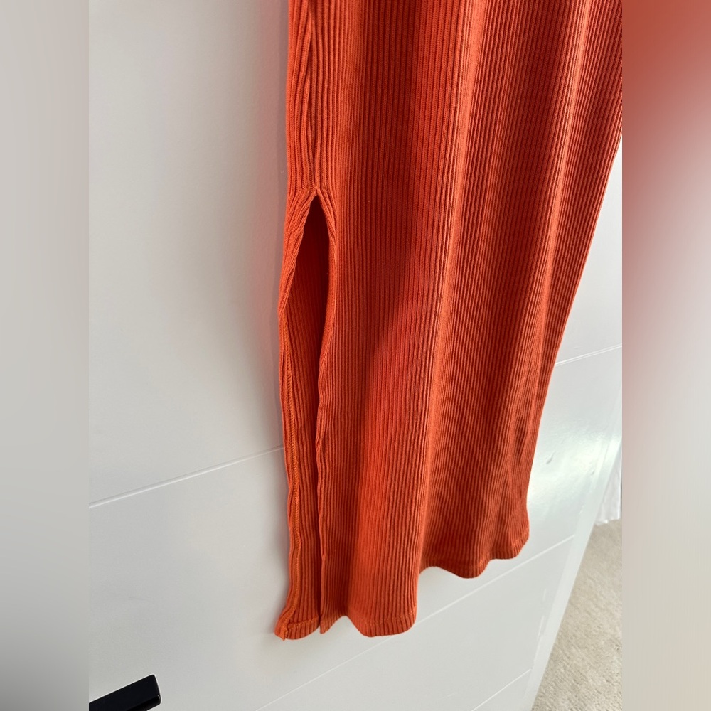 Lulu's Rust Orange Ribbed Midi Dress - Picture 13 of 13